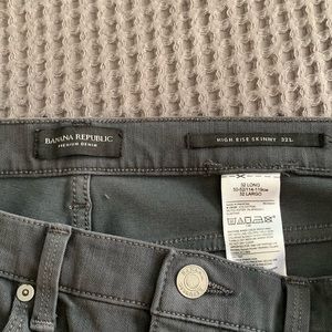 Banana Republic Jeans - Banana Republic High rise Skinny Grey Jeans - NWOT Banana Republic Jeans - Banana Republic High rise Skinny Grey Jeans - NWOT